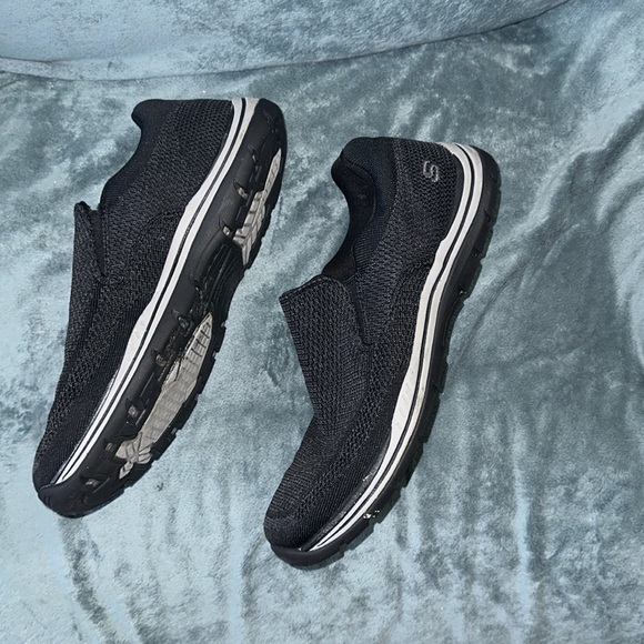 Sketchers relaxed fit air cooled memory foam slip on shoes size 12 black & grey - Picture 2 of 7